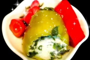 Peynir Dolgulu Biber Turşusu