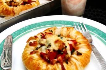 Köz Patlıcanlı Börek