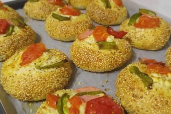 Simit Tadında Pizza Poğaça