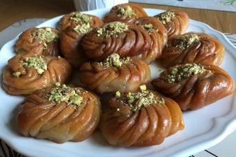 Nefis Gül Tatlısı