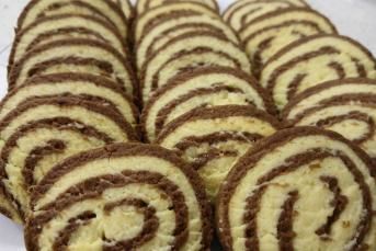 İki Renkli Rulo Kurabiye