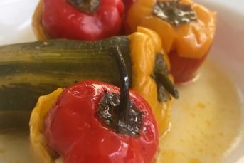 Rengarenk Etli Dolma