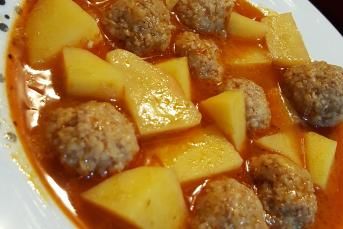 Patatesli Sulu Misket Köfte