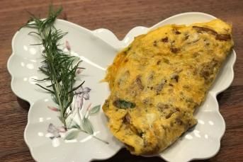 İstridye Mantarlı Parmesanlı Omlet