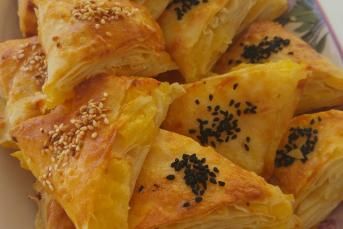 Tereyağlı Nişastalı Çıtır Börek
