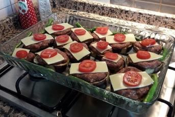 Fırında Kaşarlı Köfteli Patlıcan