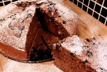 Cevizli Ve Damla Çikolatalı Kakaolu Pamuk Kek