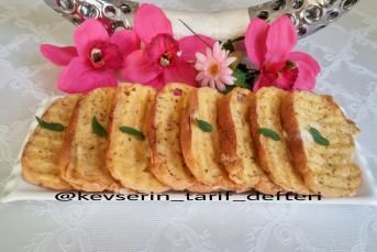 Tost Makinasında Yumurtalı Ekmek