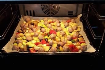 Fırında Sebzeli Köfte Tarifi