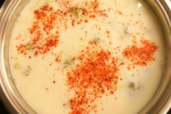 Arpa Şehriyeli Brokoli Çorbası