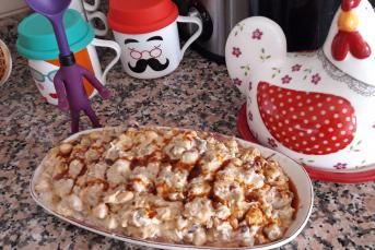 Bakliyatlı (Nohut Mercimek Meksika Fasulyesi) Tavuk Salatası