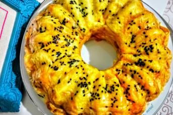 Kek Kalıbında Kıymalı Börek