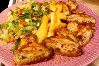 Fırında Tavuk Kanat Ve Patates (Mangal Tadında)