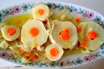 Zeytinyağlı Düğmeli Kereviz