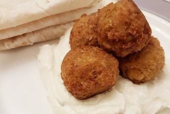 Falafel Ve Tahinli Sos
