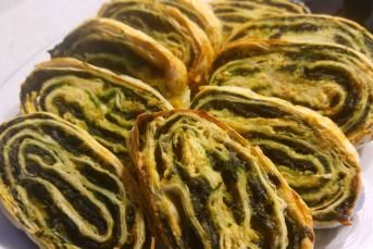 Ispanaklı Rulo Buzluk Böreği