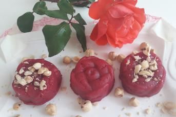 Kırmızı Pancar Suyuyla Un Helvası