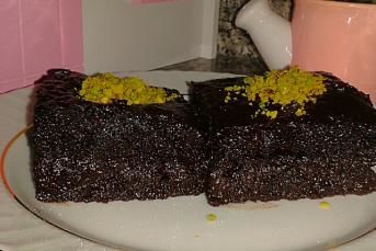 Nefis Pastane Islak Keki (Puf Noktalarıyla)