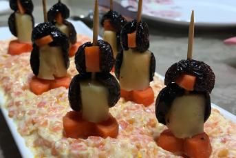 Penguen Süslü Havuç Tarator