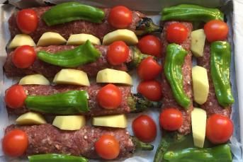 İçi Köz Patlıcanlı Köfte Sarma