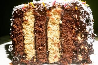 İki Renkli Kolay Pasta