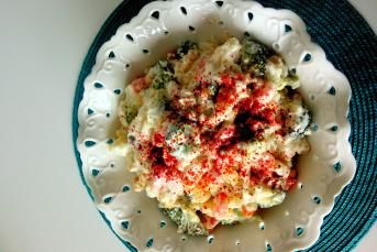 Brokolili Sebze Salatası