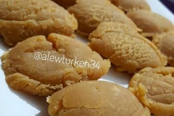 Tereyağlı Sütlü Un Helvası