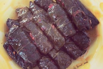 Soslu Kıymalı Karalahana Sarması