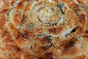 Ispanaklı Dolama Börek