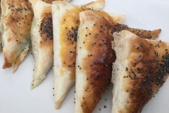 Ispanaklı Peynirli Ve De Sodalı Muska Börek