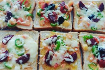 Fırında Kahvaltılık Kızarmış Ekmek