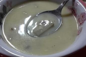 Terbiyeli Mantar Çorbası