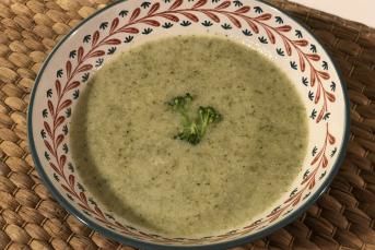 Sütlü Brokoli Çorbası Yapılışı