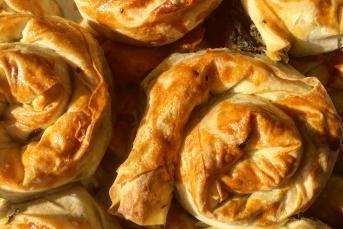 Ispanaklı Gül Böreği Nasıl Yapılır