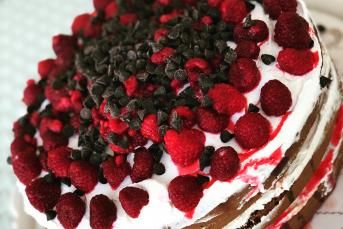 Frambuazlı Kolay Pasta Tarifi