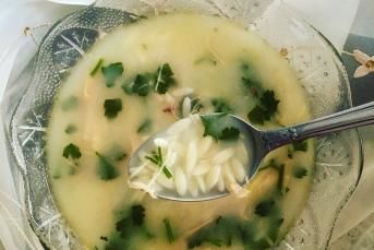 Tavuk Suyu Çorbası