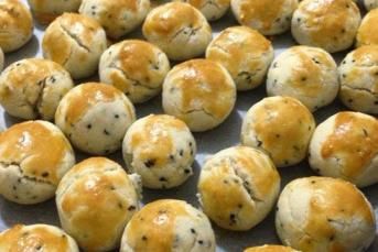 Çörekotlu Tuzlu Kurabiyeler