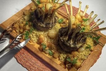 Şehriye Pilavı Yatağında Kuzu Tacı