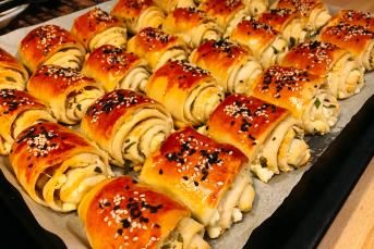 Nefis Peynirli Rulo Poğaça