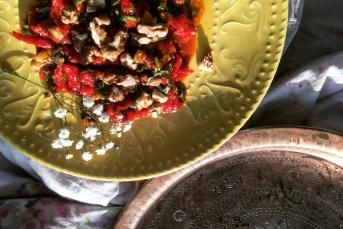 Kuru Domates Salatası Nasıl Yapılır