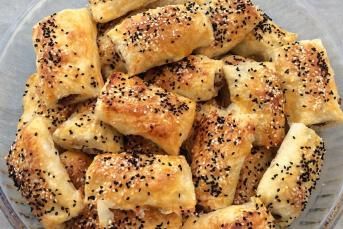 Baklava Yufkasından Börek Yapılışı