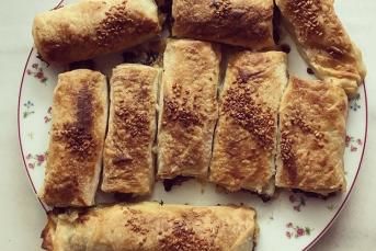 Ispanaklı Pastane Böreği