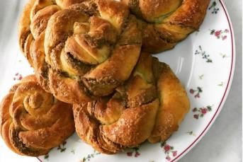 Tahinli Haşhaş Ezmeli Çörek