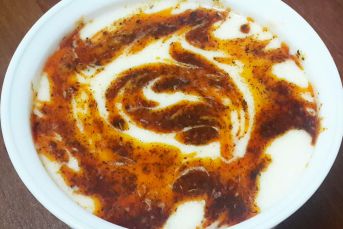 Nohutlu Yoğurt Çorbası