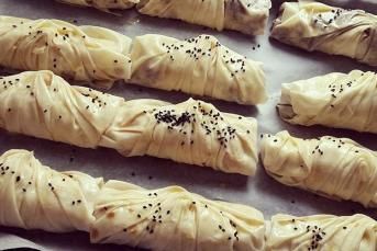 Midye Böreği (Yeşil Mercimekli Haşhaşlı)