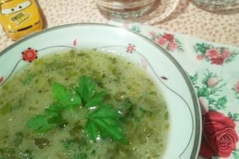 Kereviz Yaprağı Çorbası