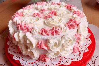 Muzlu Kremalı Yaş Pasta