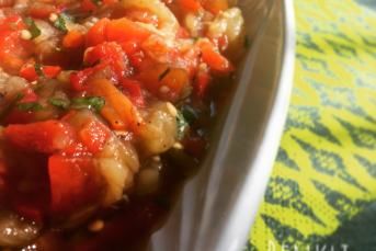 Közlenmiş Patlıcan Salatası