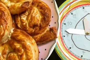 Tulum Peynirli Gül Böreği