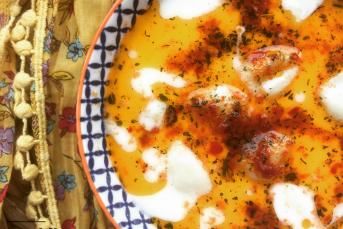 Mantılı Yoğurt Çorbası